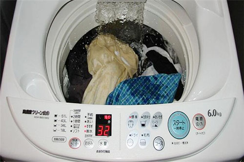 洗衣机一启动就报警e3怎么回事，洗衣机显示e3的4个原因